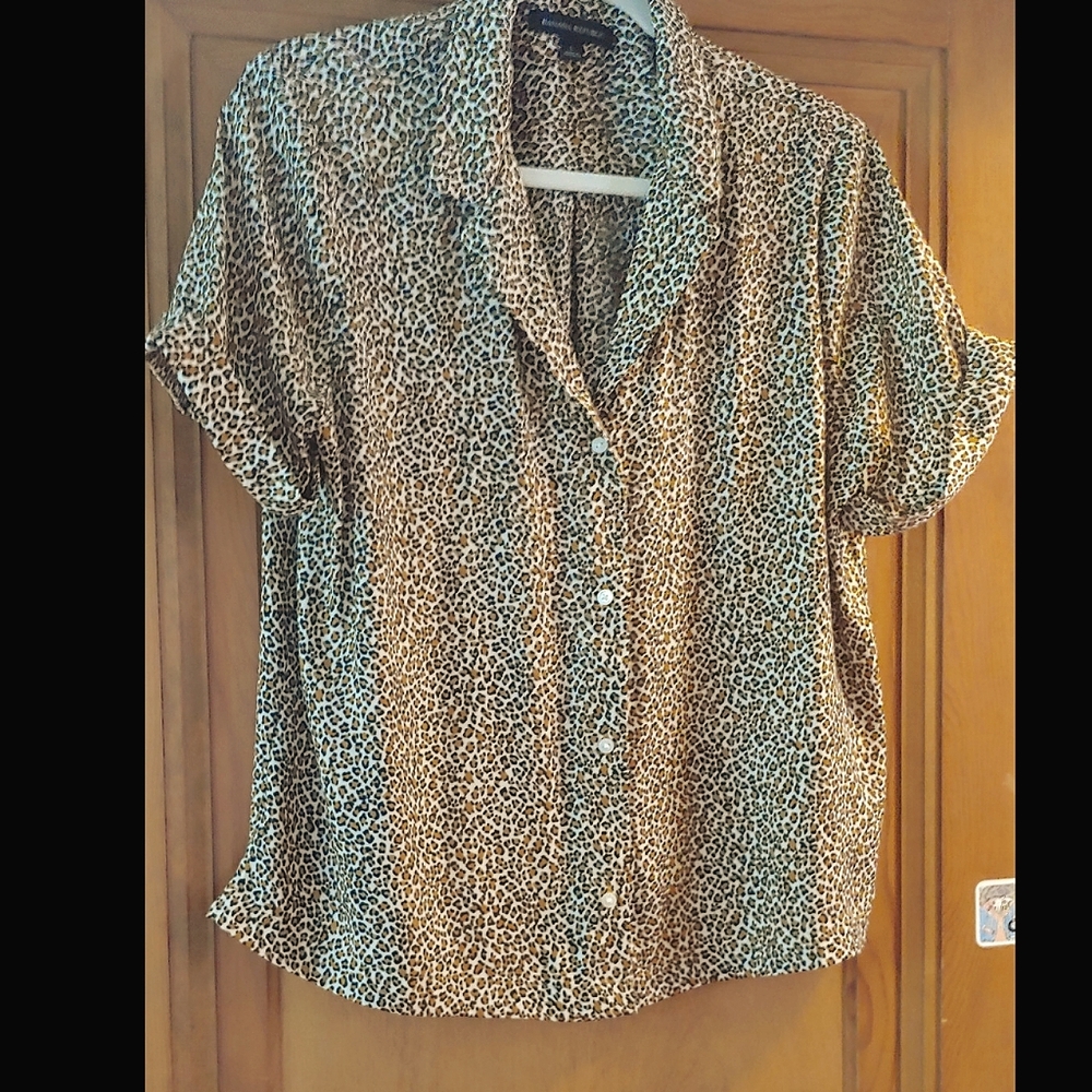 Banana Republic silky boxy leopard shirt L